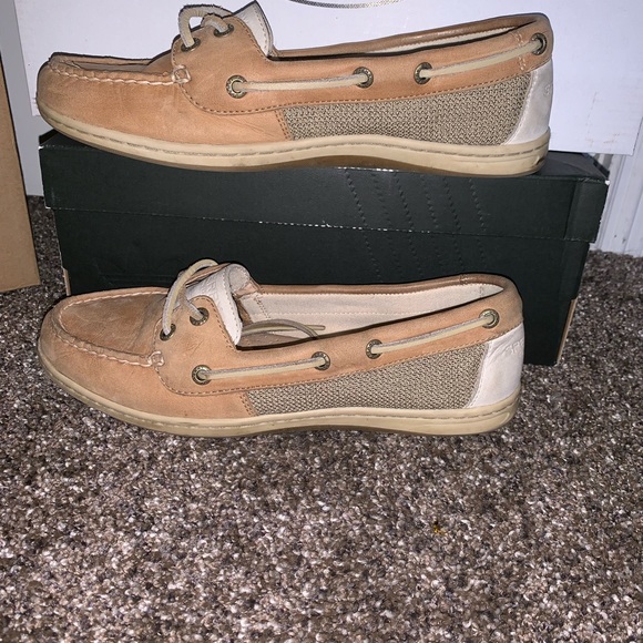 Sperries - Picture 4 of 6
